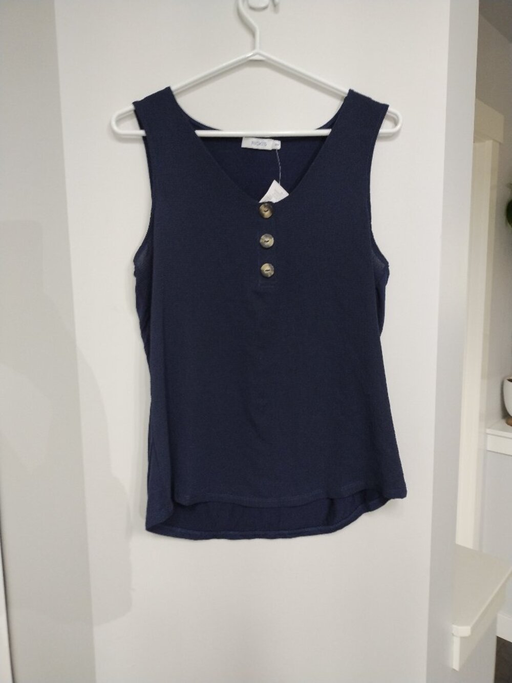 NWT Ricki's navy tank top